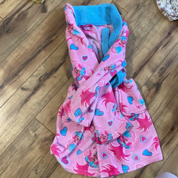 💜5 for $25💜Trolls Poppy bath robe size 12 - Picture 2 of 9